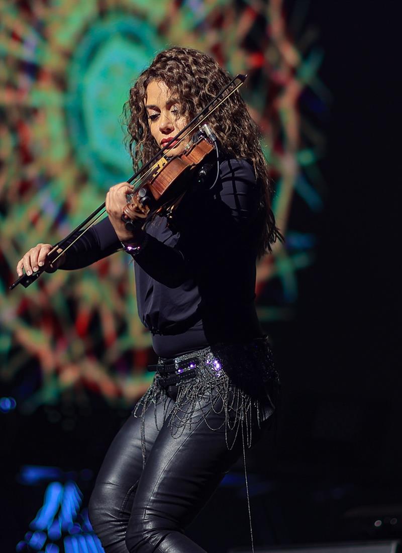 Hanine Violinist Show 